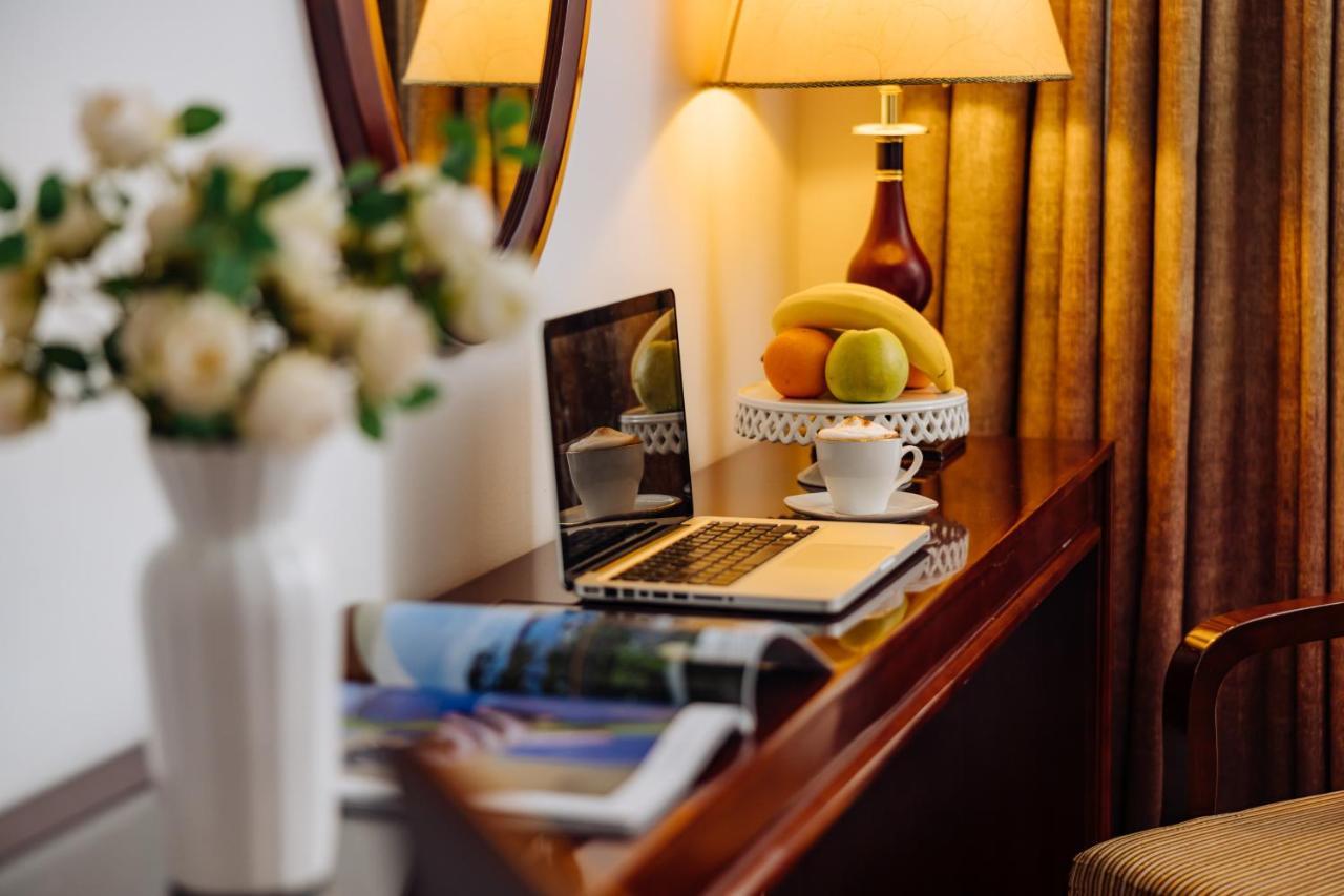 נובי סאד Garni Hotel Planeta Inn מראה חיצוני תמונה