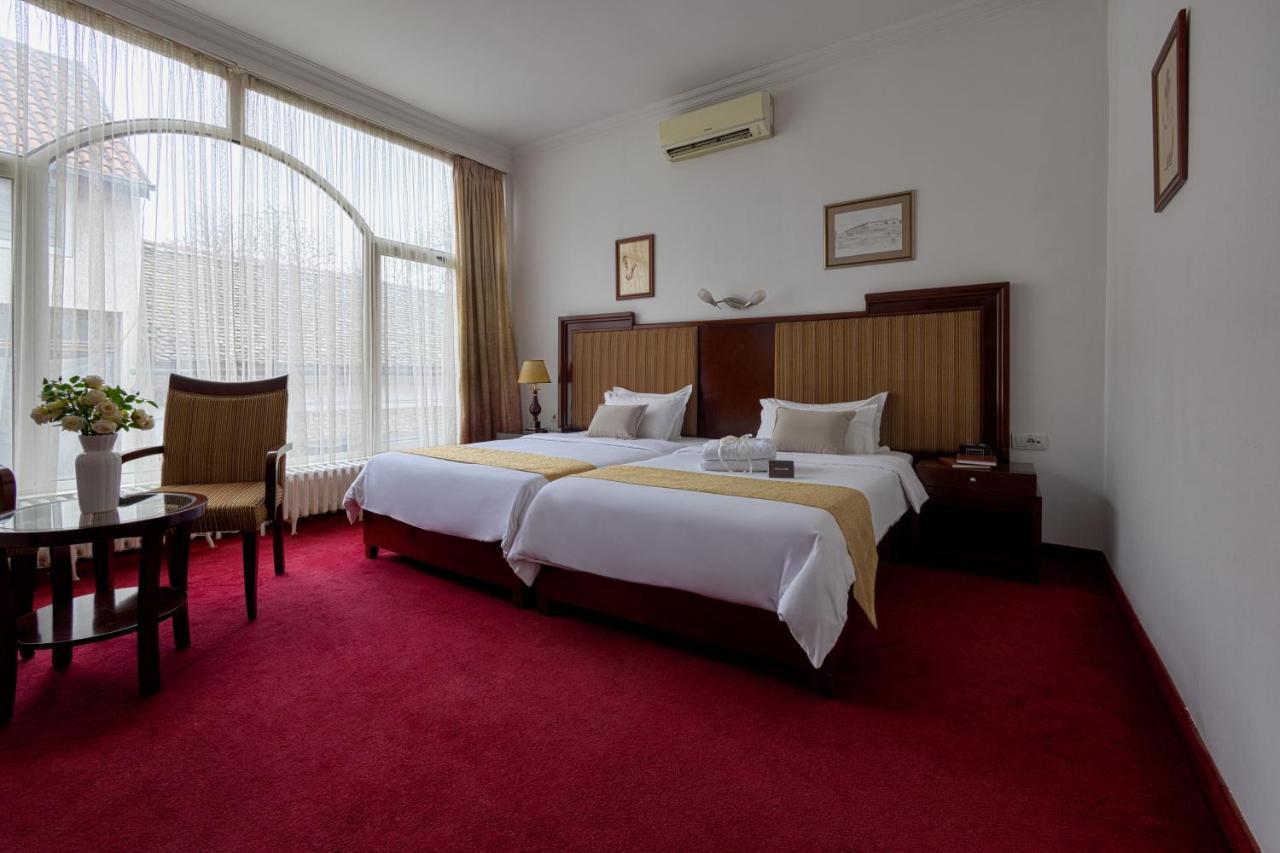 נובי סאד Garni Hotel Planeta Inn מראה חיצוני תמונה
