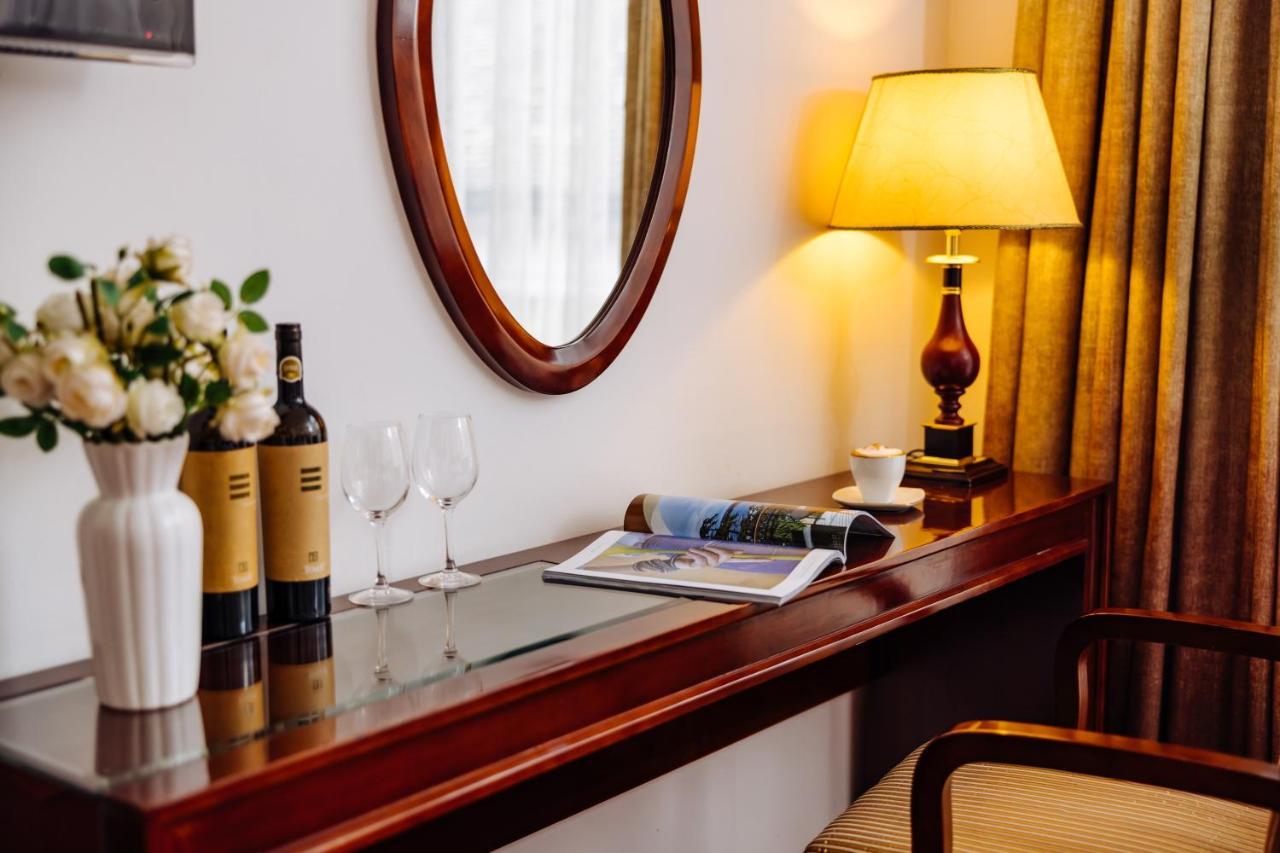 נובי סאד Garni Hotel Planeta Inn מראה חיצוני תמונה