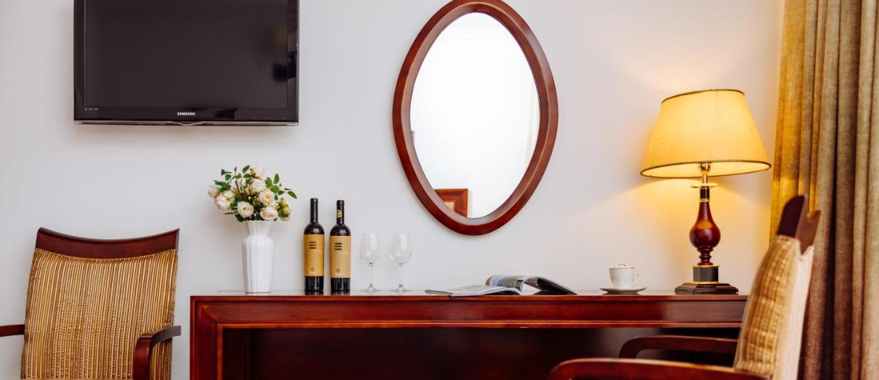 נובי סאד Garni Hotel Planeta Inn מראה חיצוני תמונה