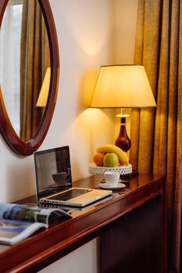 נובי סאד Garni Hotel Planeta Inn מראה חיצוני תמונה