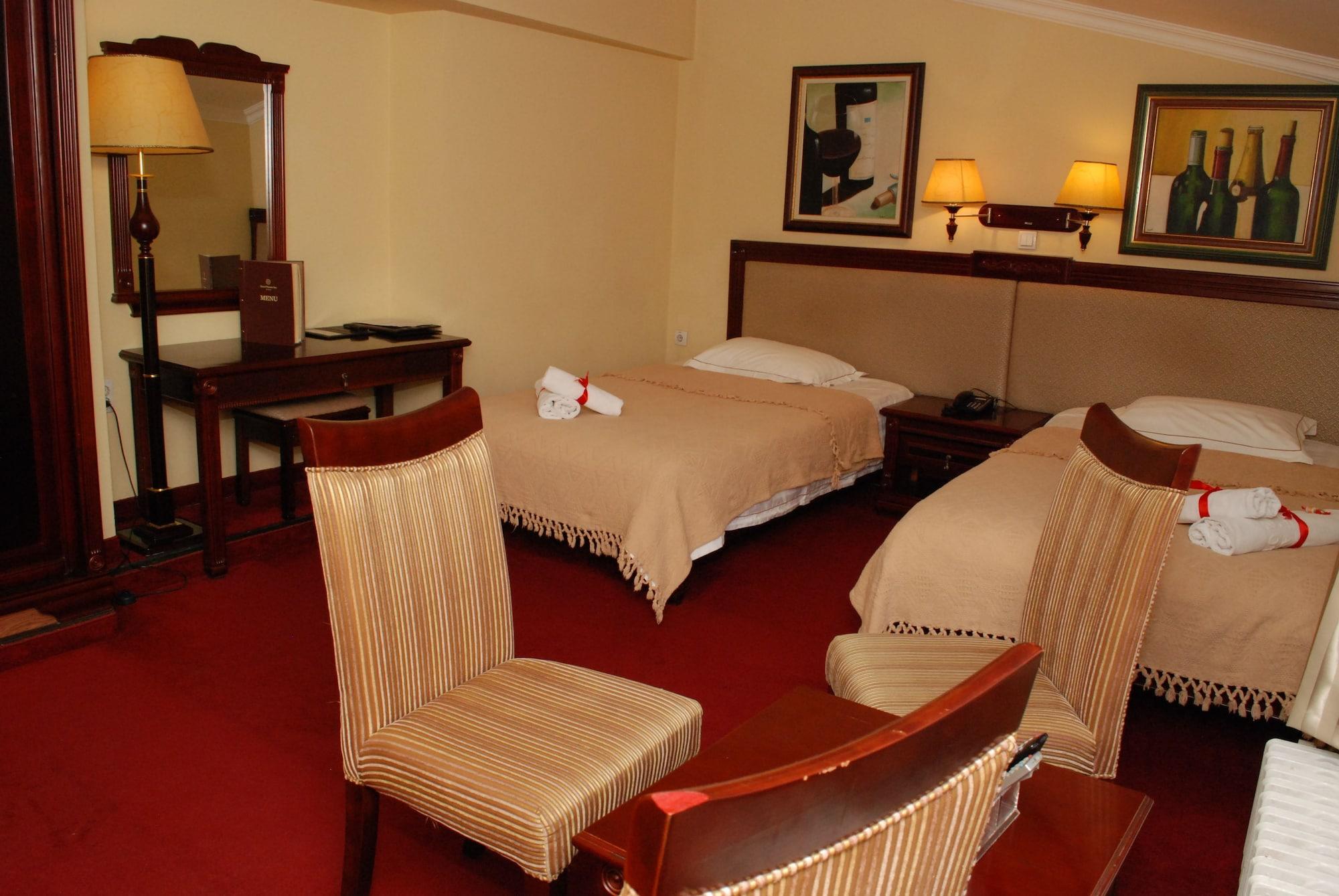 נובי סאד Garni Hotel Planeta Inn מראה חיצוני תמונה