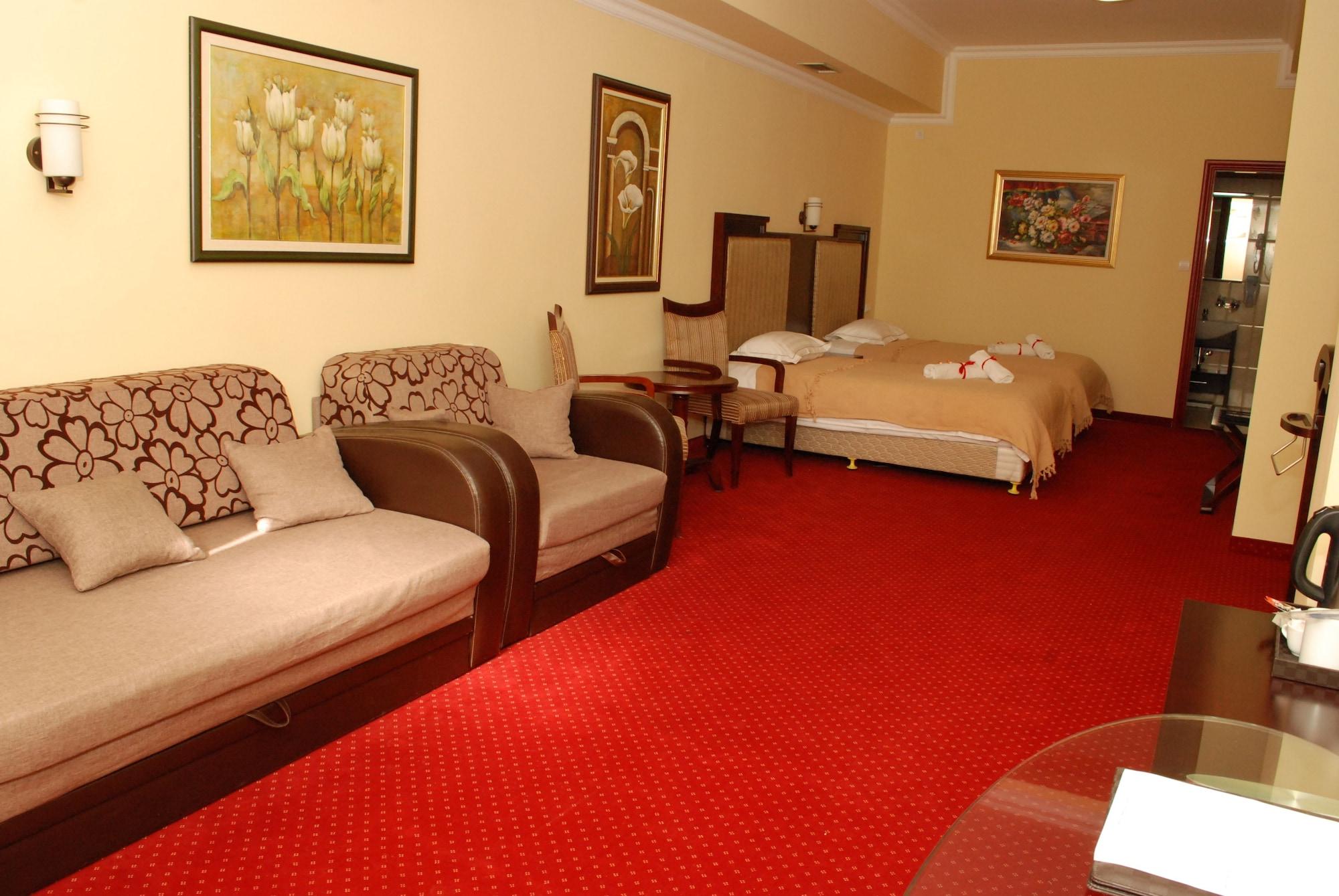 נובי סאד Garni Hotel Planeta Inn מראה חיצוני תמונה