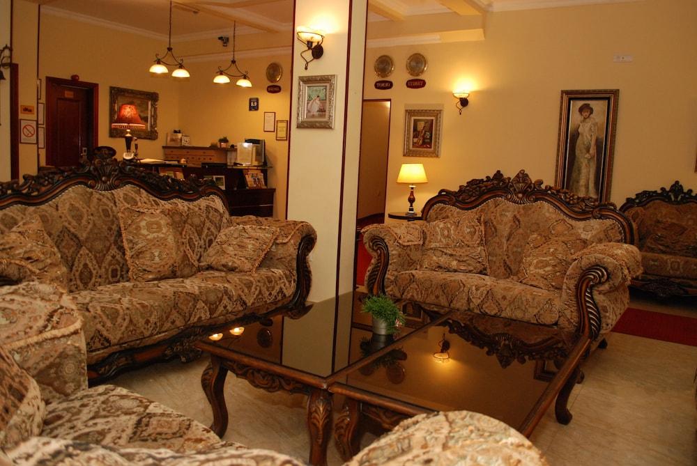נובי סאד Garni Hotel Planeta Inn מראה חיצוני תמונה